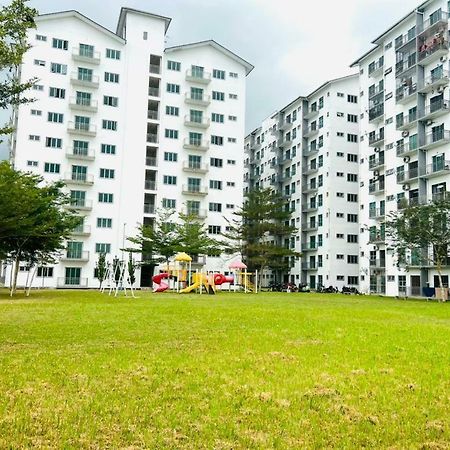 Homestay Pangsapuri Samudera Seri Manjung Lumut Ngoại thất bức ảnh